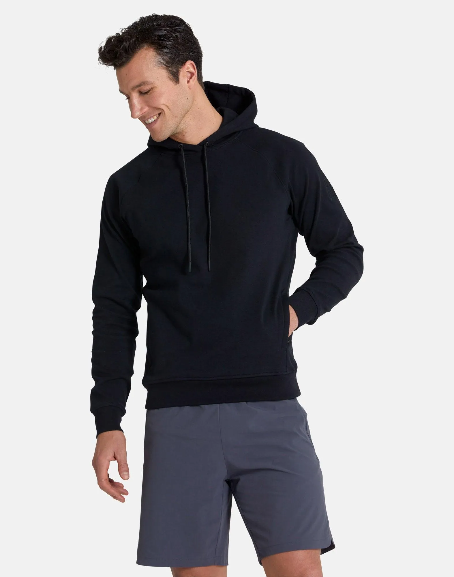 Chill Hoodie in Black