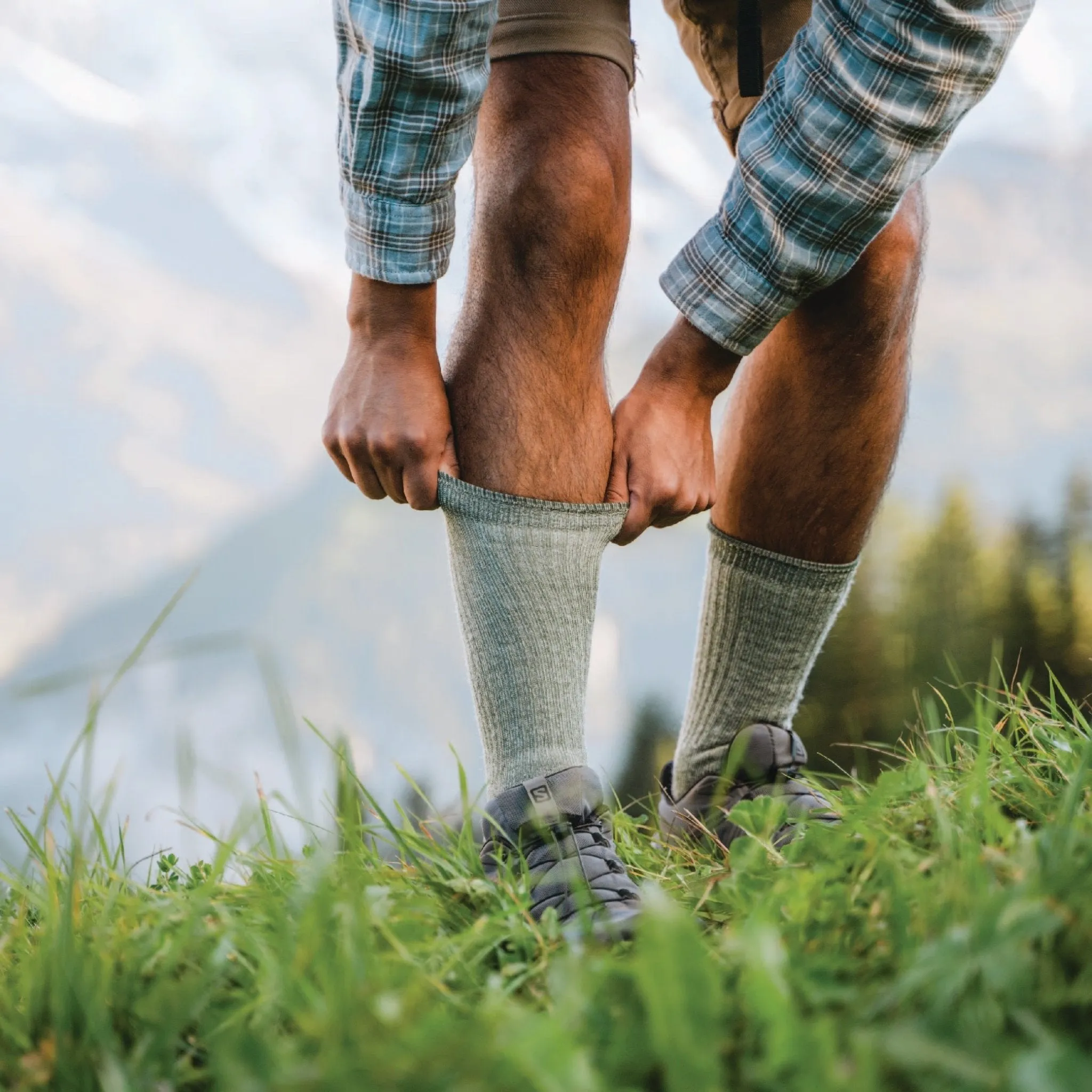 Men's Trailmaster Medium Weight Crew Hiking Sock