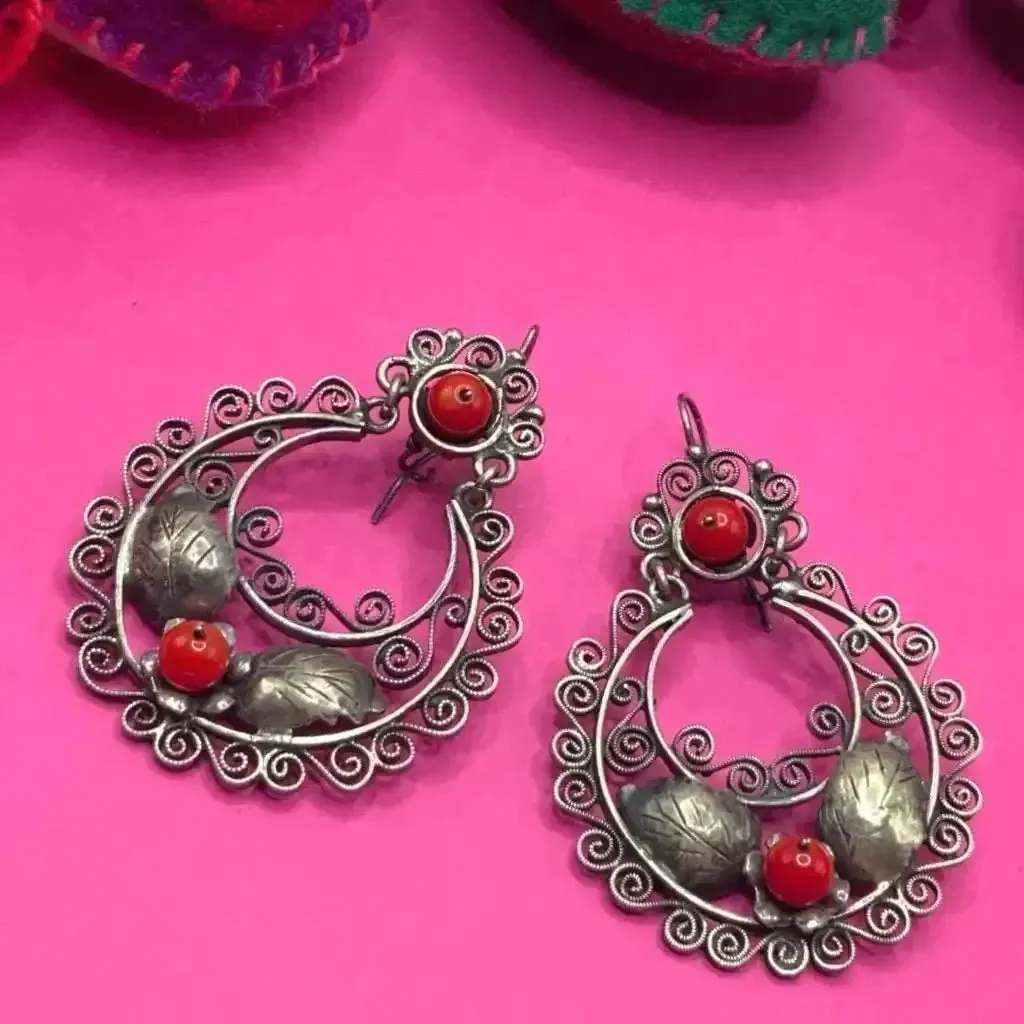 Oaxacan vintage Silver filigree earrings with coral , circa 1950