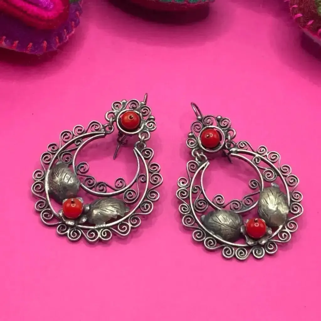 Oaxacan vintage Silver filigree earrings with coral , circa 1950