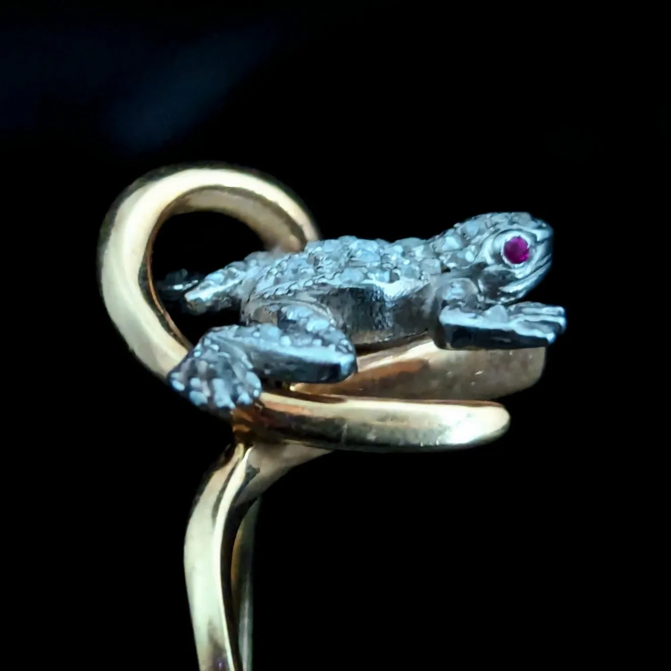 The Jarrow - Vintage Diamonds Rubies 14k Gold Frog Ring