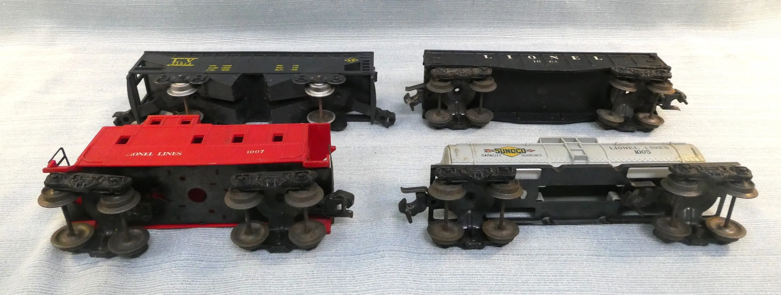 Vintage Lionel O Gauge Model Train Cars - Lot of 4 - Untested